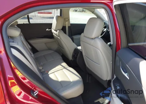 2019 Cadillac Xt4 Premium Luxury z USA, uszkodzony, nr VIN 1GYFZDR42KF160422